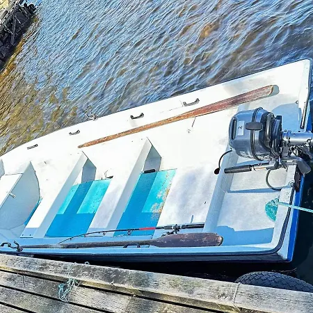 5 Person In Farsund-by Traum