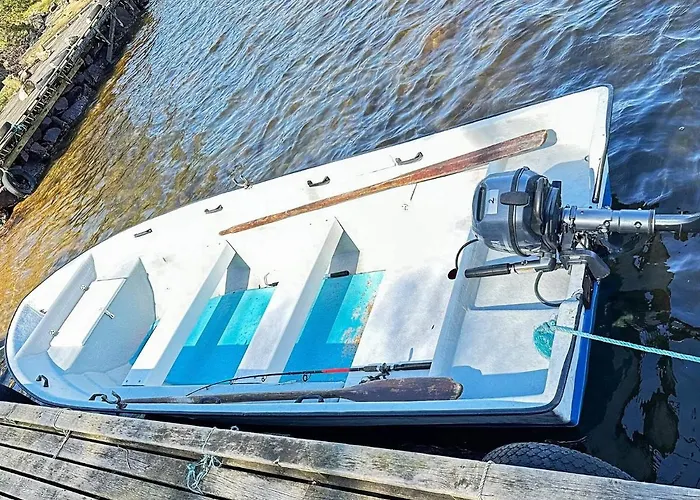 5 Person In Farsund-by Traum